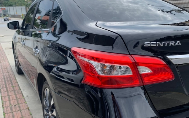 imagem-https://www.socarrao.com.br/sc-vehicle-images-prod/4226069/1790795314051-003_e19de557fe2a708e847cf9542ba86ae9.jpg