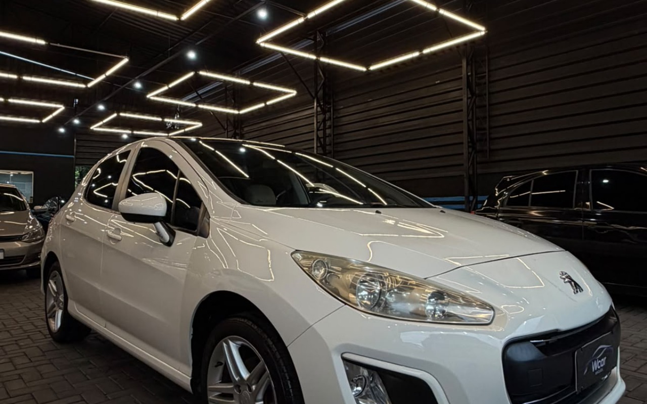 Peugeot 308 2015 Branco — foto 1 de 3