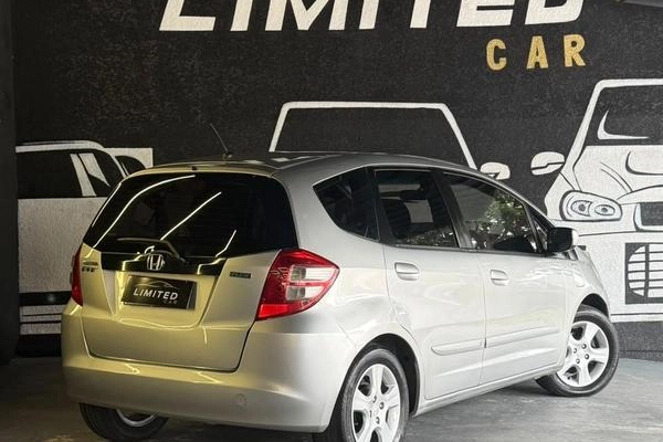 imagem-https://www.socarrao.com.br/sc-vehicle-images-prod/4226278/1791577343792-8530272_4_B_e09d1e83bc.jpeg