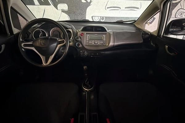 imagem-https://www.socarrao.com.br/sc-vehicle-images-prod/4226278/1791577343801-8530272_6_B_98cd807fe1.jpeg