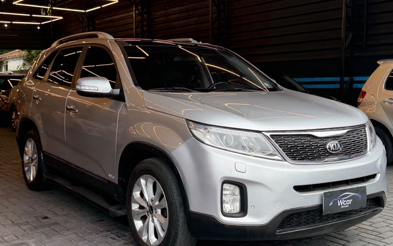 Kia Sorento 3.5 V6 24V 4x4 Aut. 2015 Prata — foto 1 de 3