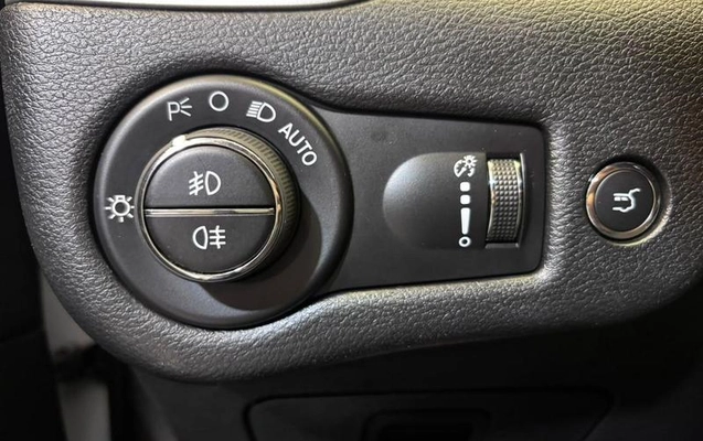 imagem-https://www.socarrao.com.br/sc-vehicle-images-prod/4226574/1791486291069-8104909_14_B_c25ee9c5ec.jpeg