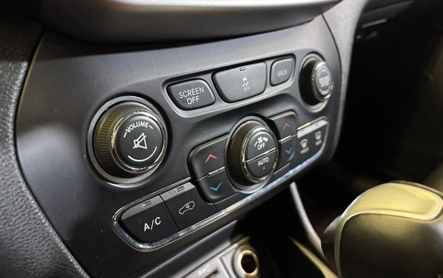 imagem-https://www.socarrao.com.br/sc-vehicle-images-prod/4226574/1791486291076-8104909_9_B_c6fec88109.jpeg