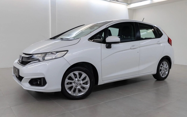 imagem-https://www.socarrao.com.br/sc-vehicle-images-prod/4226577/1791473314060-4b2a9053c861448b92a47e30f7e6bdf2_1791473287369.jpg