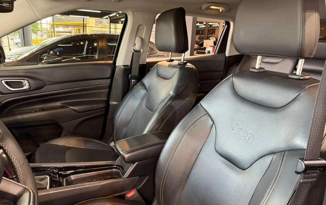 imagem-https://www.socarrao.com.br/sc-vehicle-images-prod/4226579/1790800061071-8530722_6_B_d756cd5664.jpeg