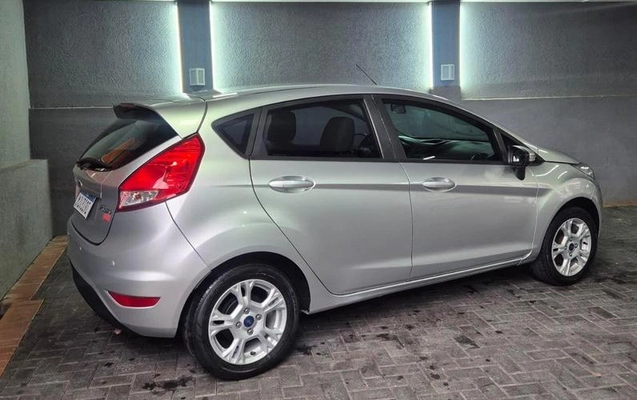 imagem-https://www.socarrao.com.br/sc-vehicle-images-prod/4226583/1790796702839-8474742_3_B_0461ca1f9b.jpeg