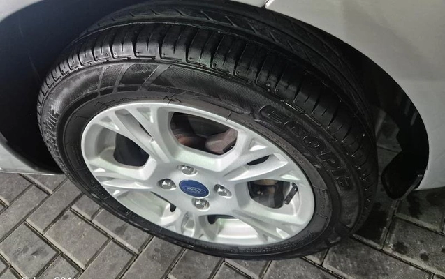 imagem-https://www.socarrao.com.br/sc-vehicle-images-prod/4226583/1790796702851-8474742_10_B_e6de9d45df.jpeg