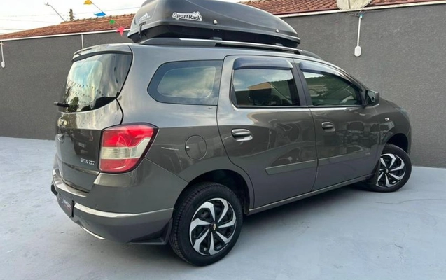 imagem-https://www.socarrao.com.br/sc-vehicle-images-prod/4226612/1790796704970-RkNfMzQ0NjVfODI3MjYxMV8xNl9WX2QzYjY5MzZmN2MuanBlZw.jpeg