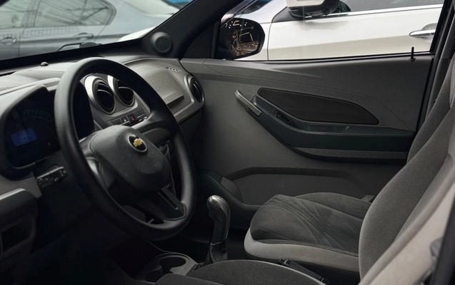 imagem-https://www.socarrao.com.br/sc-vehicle-images-prod/4226646/1790959521363-ODRmMjcyNDAtNGE5Mi00Yjk2LTg1MzEtZDUzZmI0YjlhYjcwLmpwZWc.jpeg