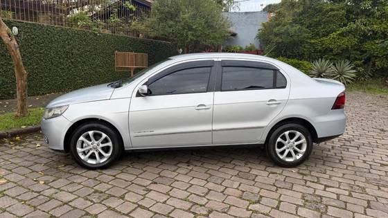 imagem-https://www.socarrao.com.br/sc-vehicle-images-prod/4226893/1790797429189-volkswagen-voyage-1.6-mi-comfortline-8v-flex-4p-manual-wmimagem16504240025.jpg