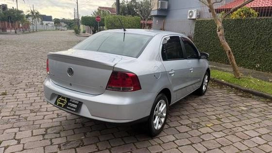 imagem-https://www.socarrao.com.br/sc-vehicle-images-prod/4226893/1790797429194-volkswagen-voyage-1.6-mi-comfortline-8v-flex-4p-manual-wmimagem16504373656.jpg