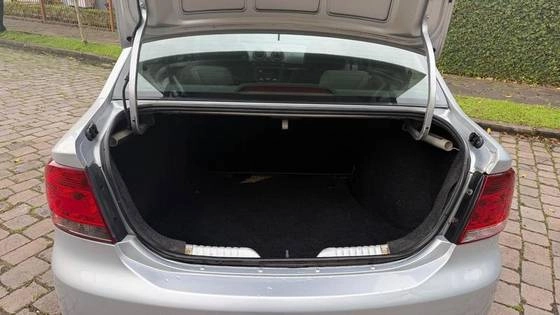 imagem-https://www.socarrao.com.br/sc-vehicle-images-prod/4226893/1790797429201-volkswagen-voyage-1.6-mi-comfortline-8v-flex-4p-manual-wmimagem16504549546.jpg