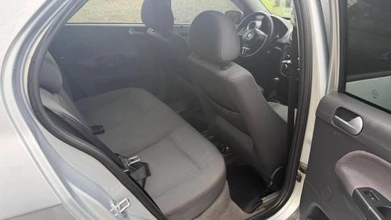 imagem-https://www.socarrao.com.br/sc-vehicle-images-prod/4226893/1790797429204-volkswagen-voyage-1.6-mi-comfortline-8v-flex-4p-manual-wmimagem16504642453.jpg