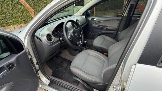 imagem-https://www.socarrao.com.br/sc-vehicle-images-prod/4226893/1790797429209-volkswagen-voyage-1.6-mi-comfortline-8v-flex-4p-manual-wmimagem16504784289.jpg