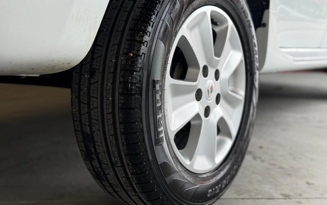 imagem-https://www.socarrao.com.br/sc-vehicle-images-prod/4226899/1790797465734-8517236_18_B_03e3baca25.jpeg
