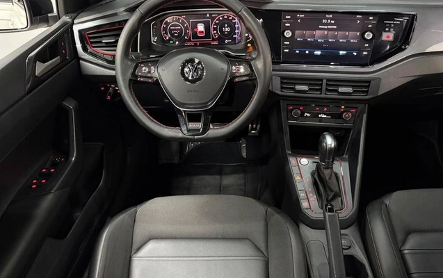 imagem-https://www.socarrao.com.br/sc-vehicle-images-prod/4226904/1790873747058-8519389_16_B_c1dc9c2a20.jpeg
