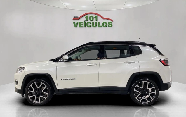 imagem-https://www.socarrao.com.br/sc-vehicle-images-prod/4226939/1790797869485-003_81133c720b9368bcd33731a2d824ab30.jpg