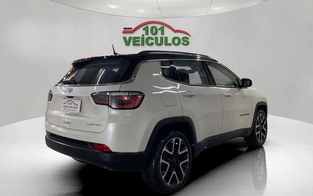 imagem-https://www.socarrao.com.br/sc-vehicle-images-prod/4226939/1790797869489-003_a27af3054742637218b56d4f82feedd4.jpg