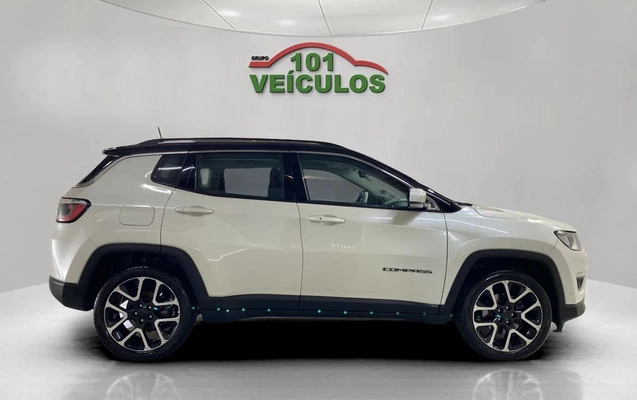 imagem-https://www.socarrao.com.br/sc-vehicle-images-prod/4226939/1790797869491-003_30cd946bb6a3ae79f8f671703b6e26e4.jpg