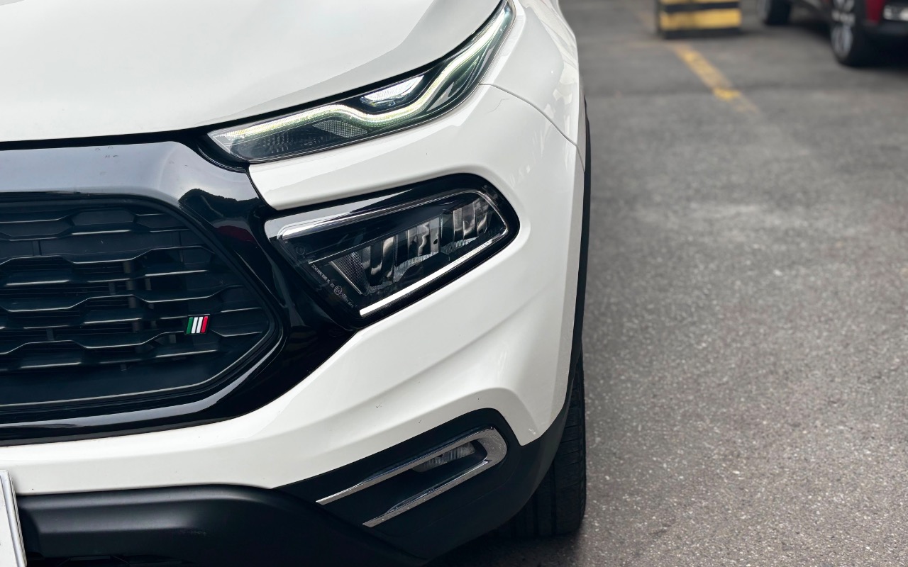 imagem-https://www.socarrao.com.br/sc-vehicle-images-prod/4227129/1790798226561-ZjBhNWFhZmItODcxZS00NzA3LWE1NGUtNjQyYzgwMDdhNWIwLmpwZWc.jpeg