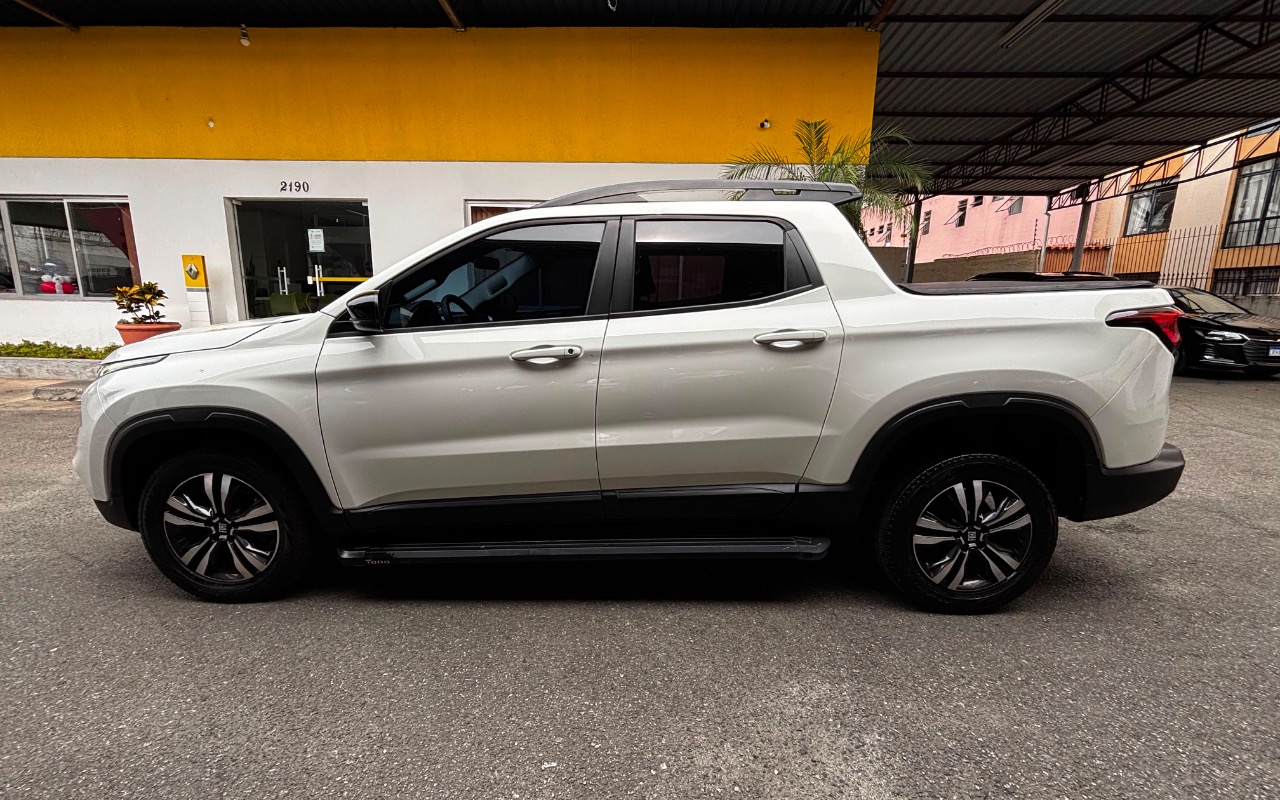 imagem-https://www.socarrao.com.br/sc-vehicle-images-prod/4227129/1790798227301-ZWRmNzFlNzUtODFhNC00ZDk2LTljZmQtMzQ1ZjZmY2QyZWIyLmpwZWc.jpeg