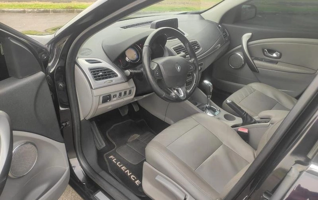 imagem-https://www.socarrao.com.br/sc-vehicle-images-prod/4227130/1790856715370-8375239_16_B_b81cfba0a1.jpeg