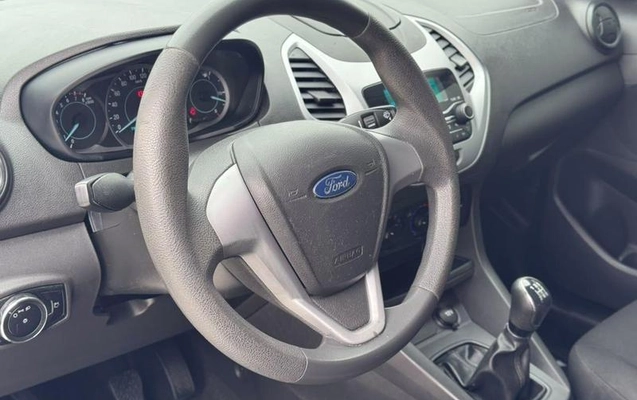 imagem-https://www.socarrao.com.br/sc-vehicle-images-prod/4227227/1790798560672-8490529_7_B_e125d12a18.jpeg