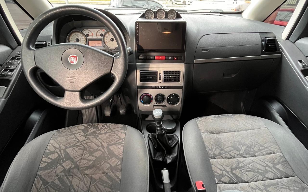 imagem-https://www.socarrao.com.br/sc-vehicle-images-prod/4227537/1790871288312-ODgzNTgwZmEtYWY2MS00YzMyLWEwM2QtNzI3M2VjYjNlMzViLmpwZw.jpg