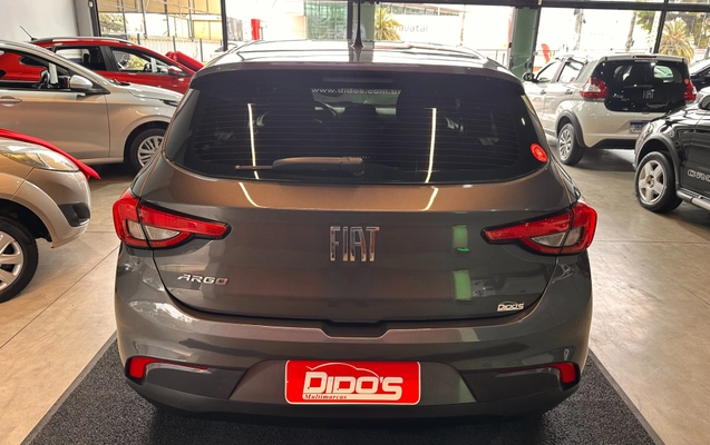 imagem-https://www.socarrao.com.br/sc-vehicle-images-prod/4227599/1790799675957-52dcafa8-91f0-479e-8f9f-35701f36e318.jpg