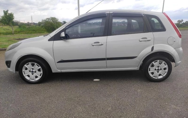 imagem-https://www.socarrao.com.br/sc-vehicle-images-prod/4227636/1790799770488-8502096_2_B_7050cb98df.jpeg