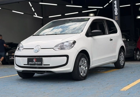 Volkswagen Up! 2015 Branco — foto 1 de 3