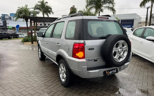 imagem-https://www.socarrao.com.br/sc-vehicle-images-prod/4227768/1790799913879-98ad095b-cc38-41c3-9721-359a7cf4d1be.jpg