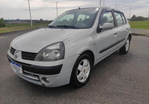 Renault Clio 2003 Prata — foto 1 de 3