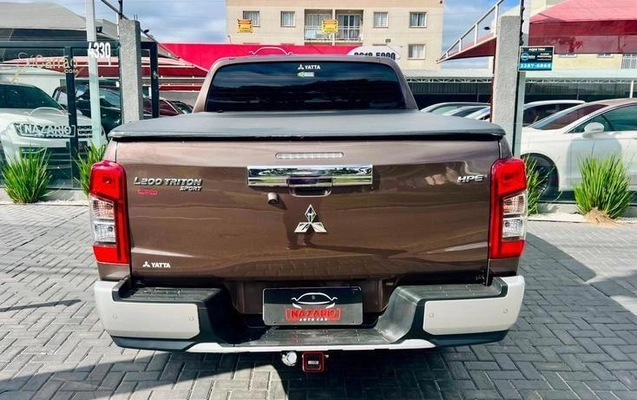 imagem-https://www.socarrao.com.br/sc-vehicle-images-prod/4227936/1790800370111-8490791_5_B_2a24f9a226.jpeg