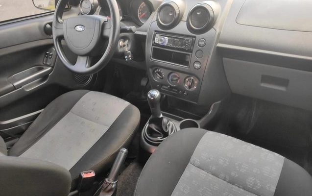 imagem-https://www.socarrao.com.br/sc-vehicle-images-prod/4227946/1790800420688-8483270_18_B_c354f26465.jpeg