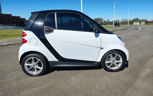 imagem-https://www.socarrao.com.br/sc-vehicle-images-prod/4227983/1790802422560-8243891_9_B_d064988ccb.jpeg
