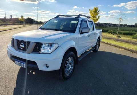 Nissan Frontier 2013 Branco — foto 1 de 3