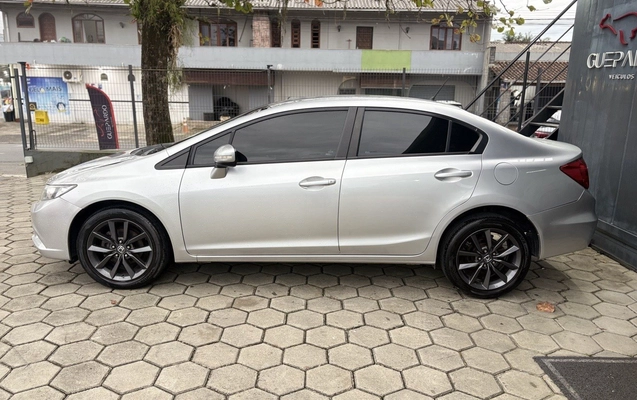 imagem-https://www.socarrao.com.br/sc-vehicle-images-prod/4228077/1790800719543-1_053656.jpg