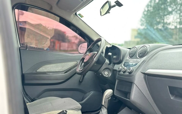 imagem-https://www.socarrao.com.br/sc-vehicle-images-prod/4228241/1790801221423-611dc3e60b0b4448b8775b3948b99ef7_1790801179679.jpg