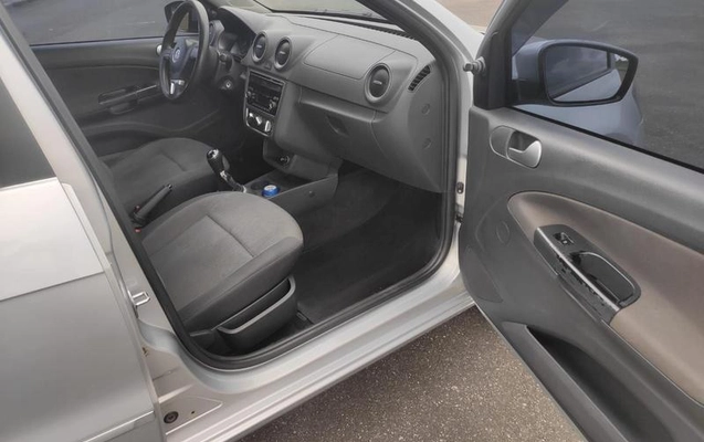 imagem-https://www.socarrao.com.br/sc-vehicle-images-prod/4228257/1790801404856-8490544_8_B_930fad290c.jpeg
