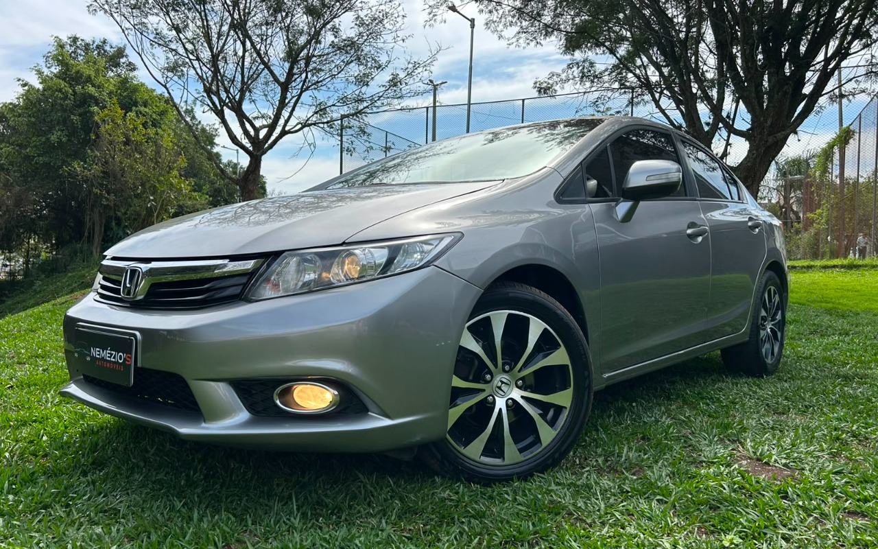 Honda Civic 2014 Cinza — foto 1 de 3