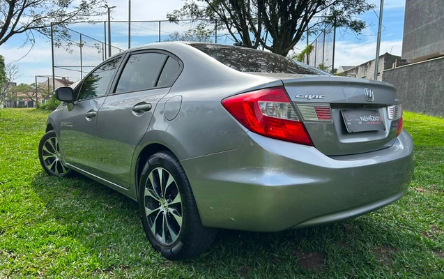 imagem-https://www.socarrao.com.br/sc-vehicle-images-prod/4228267/1790801478531-V2hhdHNBcHAgSW1hZ2UgMjAyNi0wOS0zMCBhdCAxNy4zOS4yNi5qcGVn.jpeg