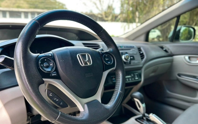 imagem-https://www.socarrao.com.br/sc-vehicle-images-prod/4228267/1790801478973-V2hhdHNBcHAgSW1hZ2UgMjAyNi0wOS0zMCBhdCAxNy4zOS4yNyAoMikuanBlZw.jpeg