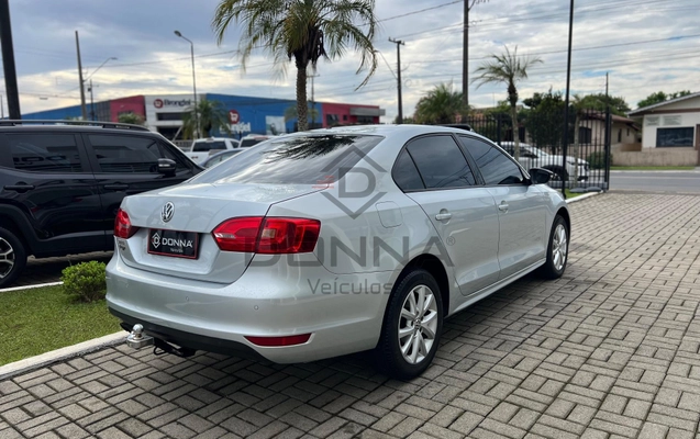 imagem-https://www.socarrao.com.br/sc-vehicle-images-prod/4228378/1790801638694-208c2f513a40432780f8e61eec7beea3_1790797310576.jpg