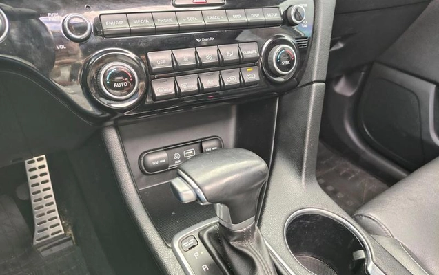 imagem-https://www.socarrao.com.br/sc-vehicle-images-prod/4228583/1790802320800-7737201_11_B_183a4c7552.jpeg