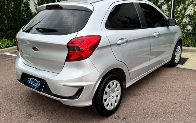 imagem-https://www.socarrao.com.br/sc-vehicle-images-prod/4228758/1790802692069-915a4f8e-208a-46f6-b165-e2a515ad6f23.jpg
