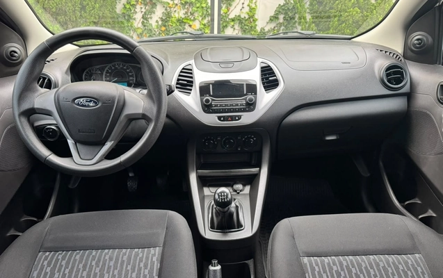 imagem-https://www.socarrao.com.br/sc-vehicle-images-prod/4228758/1790802692071-65c805d9-e20f-4db4-8cba-fa676581db34.jpg