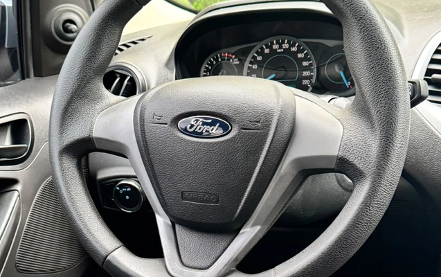 imagem-https://www.socarrao.com.br/sc-vehicle-images-prod/4228758/1790802692072-3de2518a-4c9d-43fb-93ad-977bb261bd69.jpg