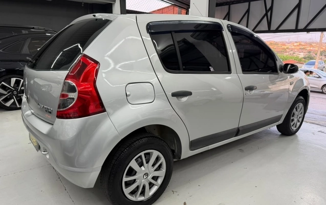 imagem-https://www.socarrao.com.br/sc-vehicle-images-prod/4228777/1790802707800-3_061105.jpg