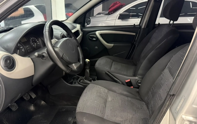 imagem-https://www.socarrao.com.br/sc-vehicle-images-prod/4228777/1790802707807-7_061105.jpg
